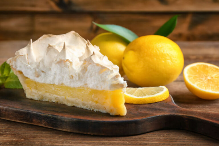 Grandma's Lemon Meringue PIe