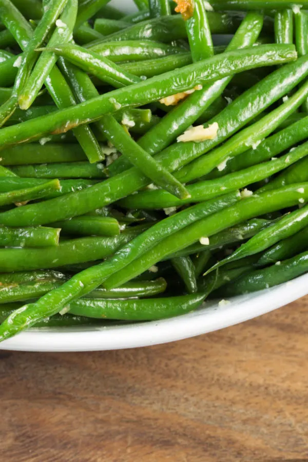 garlic green beans as an Easter side dish