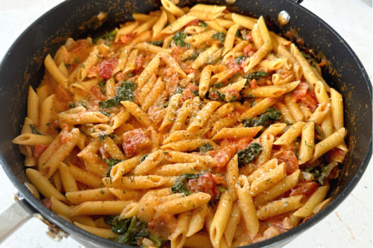 creamy tomato spinach pasta