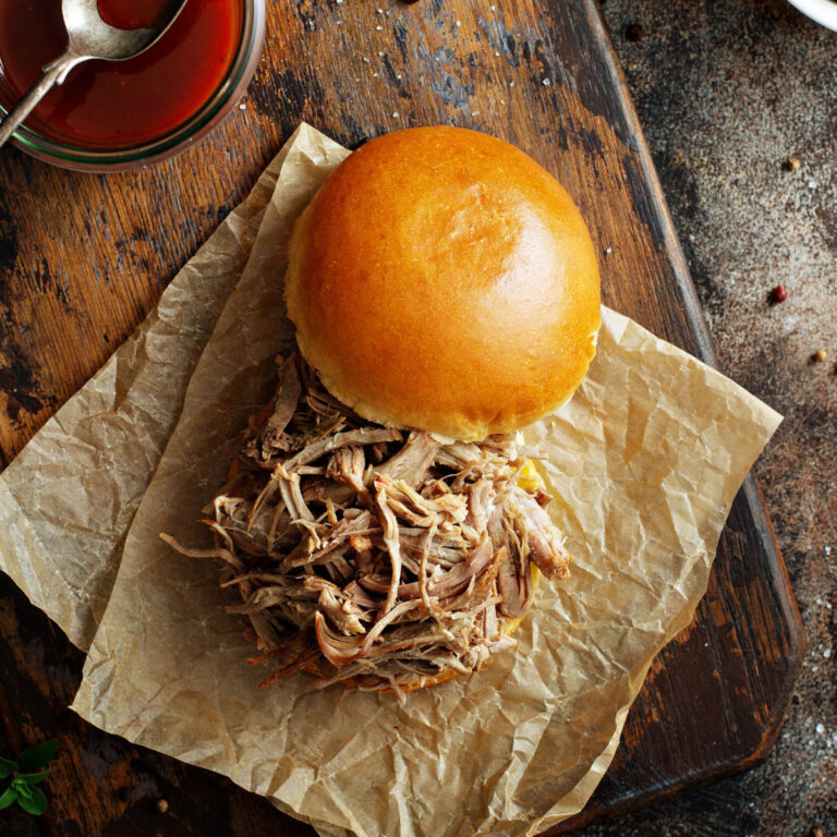 slow cooker pulled pork sandwich