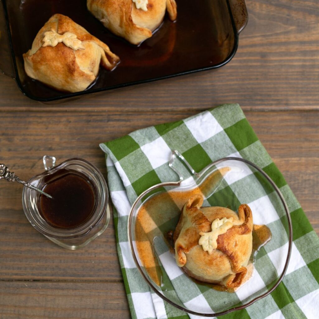 Old-fashioned Apple Dumplings with vanilla sauce