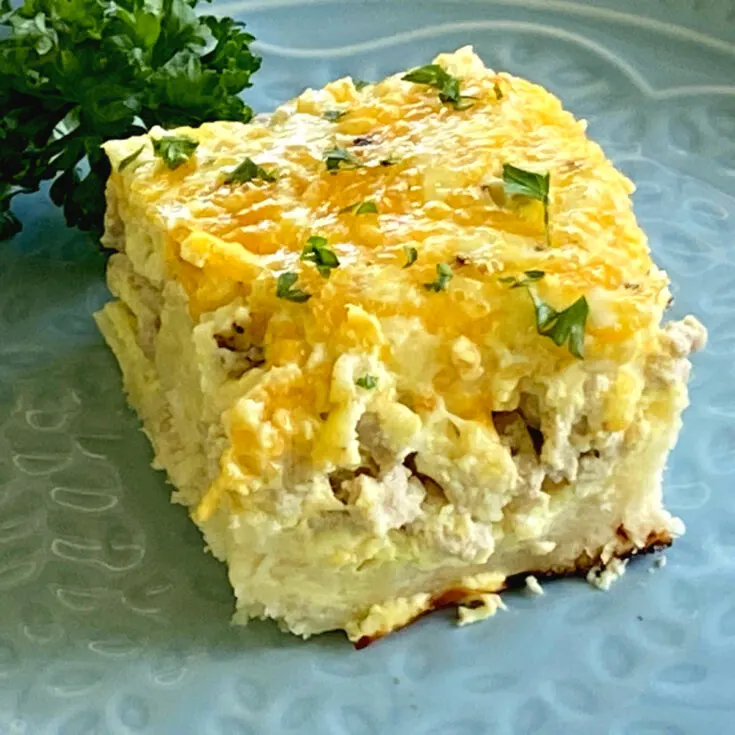 easy biscuit breakfast casserole