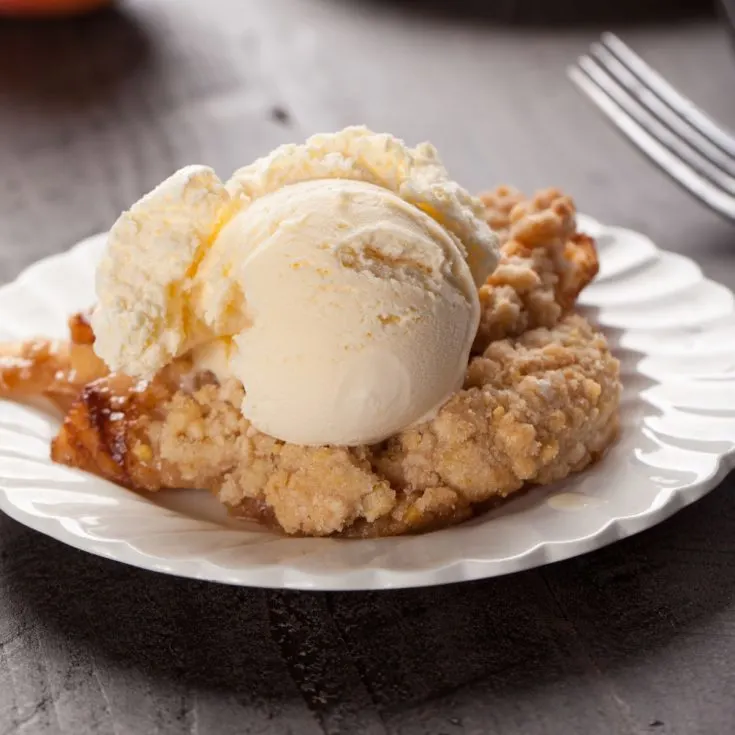 apple pie dump cake