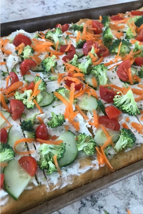 cold vegetable pizza