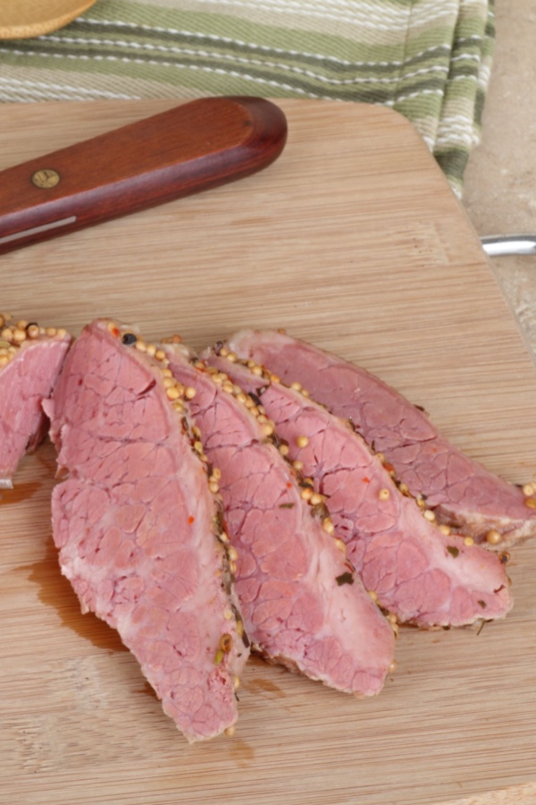 thinly sliced corned beef