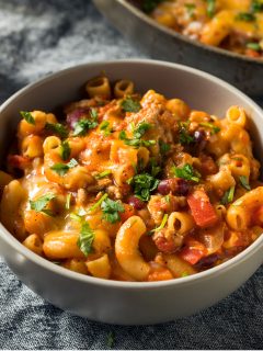 chili mac and cheese