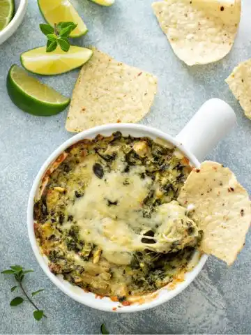 Bacon spinach artichoke dip
