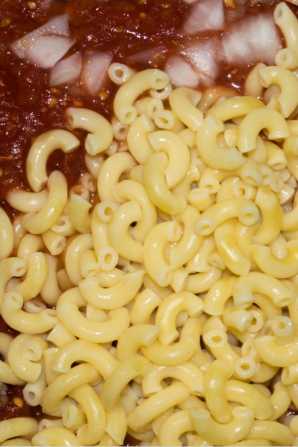 elbow noodles in goulash