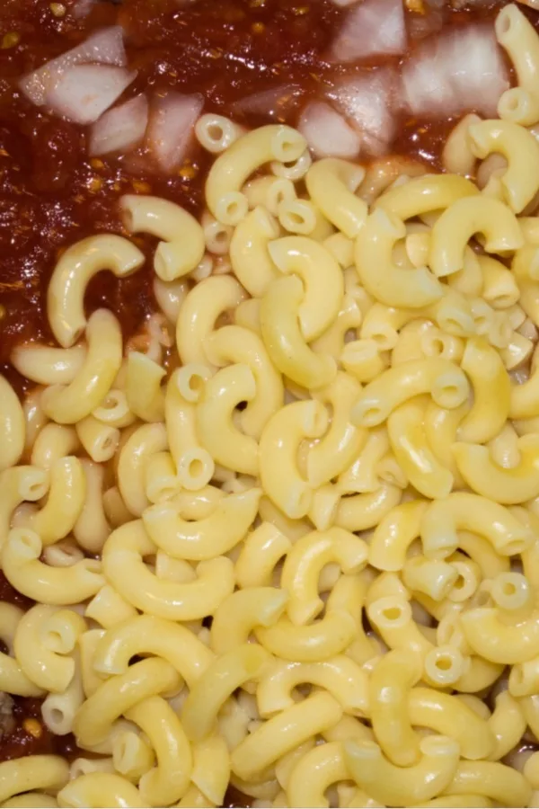 elbow noodles in goulash
