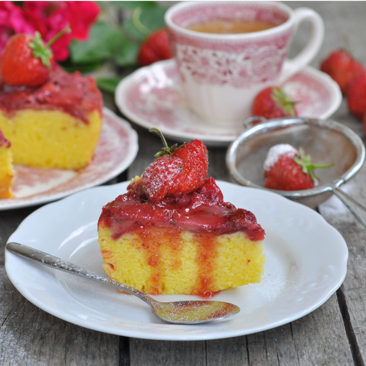 strawberry upside down cake